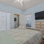 Location, Location, Beach & Golf 2Bd/2Ba So Comfy!