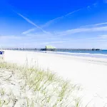 5 Min Walk To Beach With Pools Hot Tub Restaurant Grills