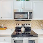 Seas The Day At Magnolia Place