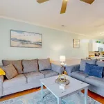 Seas The Day At Magnolia Place