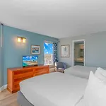 Newly Renovated 1 Bedroom Condo- Oceanfront Views! Boardwalk 1139