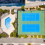 Resort Paradise Across Street From Beach Oceanfront Pool