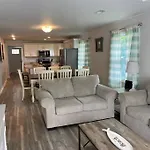 Surfside Beach/ Capt. Jacks ~50 Ft From Beach 3Br/3Ba