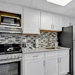 Boardwalk Resort: Ocean Breeze Retreat