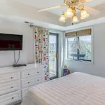 Myrtle Beach Condo With Pool Access And Beach View!