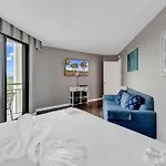 Ocean Front 1Br Condo With 2 Balconies