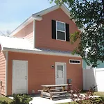 Gulf Stream Cottages 300