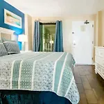 Oceanfront Modern W Lazy River Near Boardwalk