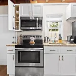 Unique Designed 2Br With Parking
