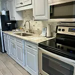 Shore Fun Oceanfront 1 Bedroom