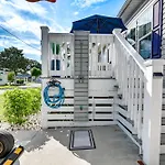 Sunny Myrtle Beach Resort Home - 1 Mi To Ocean!