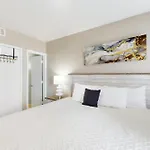 Palace Resort #108