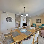 Full Kitchen Outdoor Pool Comfortable Condo