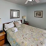 Beachfront Condo With An Outdoor Pool Bbq Area