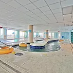 New Holiday Sands 511 Pools, Wifi, 2Br Oceanfront