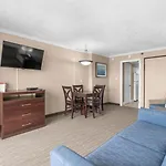 Oceanfront Getaway, Beach Access, Pools