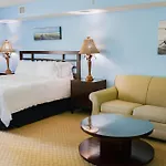 Waterway Suite! 1050Sqft, Ground Floor, Huge Pool!