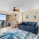 Luxurious Beachfront Condo At Sea Marsh II