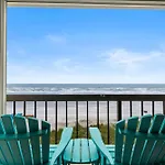 Luxurious Beachfront Condo At Sea Marsh II