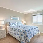 Chateau By The Sea Oceanfront Unit D2