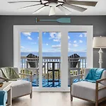 Oceanfront Near Main St - Pool - Totally Beachin