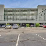 Myrtle Beach Oceanfront Condo With Resort Perks!