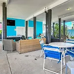 Luxury Home With Ocean View, Private Pool, And Hot Tub