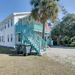 Spacious Gem With Private Pool In North Myrtle Beach