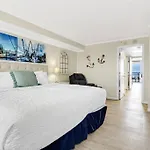 Ready Set And Relax, Oceanfront Suite W Jetted Tub! B 1134