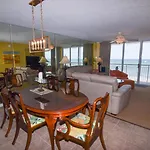 Crescent Shores 604