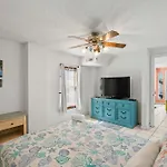 Domingos Beach Bungalow- Margaritaville