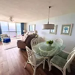 Ashworth 1406 Condo