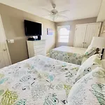 Ashworth 1406 Condo