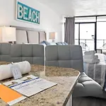 Newly Renovated Oceanfront King Suite! Spectacular Views- Landmark 826