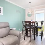 One More Sandy Day - 2Br 2Ba Beach Condo, Sleeps 6
