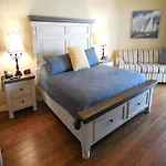 Stylish Oceanview 2 Bedroom Unit - 1603 Royale Palms - Kingston Plantation Condo