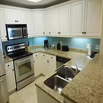 Stylish Oceanview 2 Bedroom Unit - 1603 Royale Palms - Kingston Plantation Condo