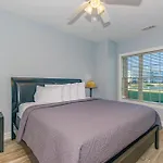 Ground Floor 3 Bedroom Condo! Magnolia Pointe 105! Sleeps 6 Guests