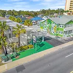 Bright Beachside Studio Walk To Main St