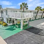 Studio 2 Double Beds Sleeps 4 Steps To Beach