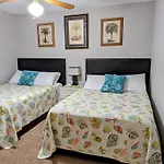 Centrally Located-Secluded-Nature-15 Min To Beach