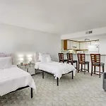 Myrtle Beach Resort Condo - Walk To Beach!