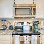 Myrtle Beach Resort Condo With Pool And Ocean View!