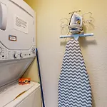 Roxanne Towers 303