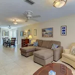 Oceanfront Home Pool Hot Tub Kitchen Washer Dryer Downtown