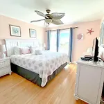 Spacious Condo On Shore Drive