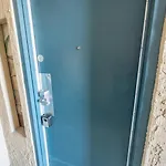 New Remodeled Direct Oceanfront Views Beach Cove