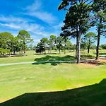 Stylish Newly Renovated Condo On The Golf Course