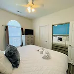 Cute Stylish And Comfy Condo In The Center Of Mb