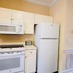 Adorable 1Br Condo With Pool View At Magnolia